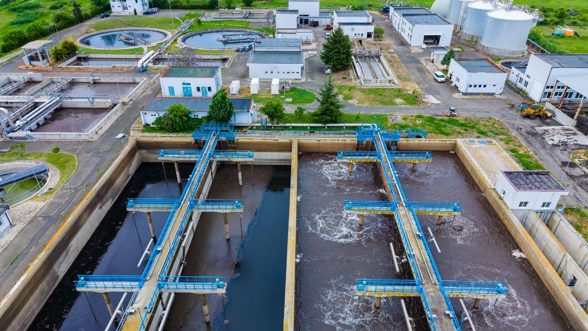 low dissolved oxygen in aeration tank